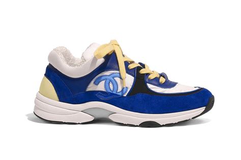 Sneakers 2019: le scarpe sportive di Chanel amano i colori